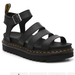 Dr. Martens Blair Sandles sz 8 NWOB